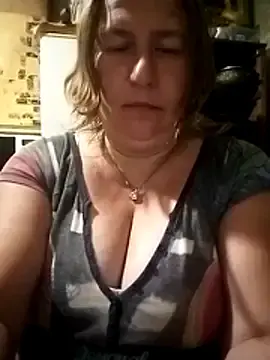 AnnaGlory38  live sex cam