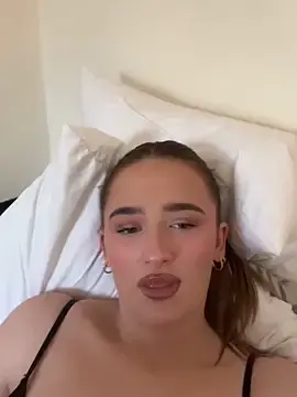 LolaRaeBabyy  live sex cam