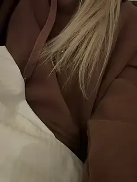 Sheee86  live sex cam