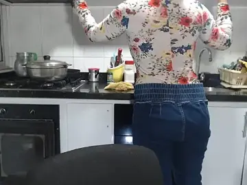 Kateleyagrey  live sex cam