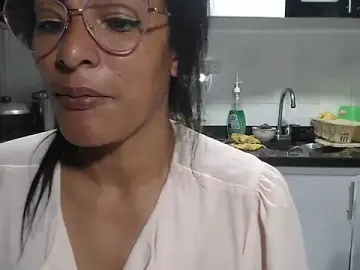 Kateleyagrey  live sex cam