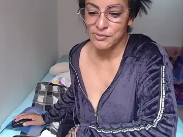 Kateleyagrey  live sex cam