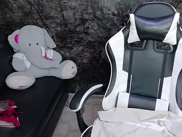 Nikki_nikoll  live sex cam