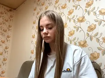 ArethaSchlauch  live sex cam