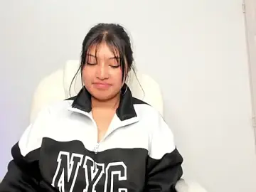 Luna_rouse_18  live sex cam