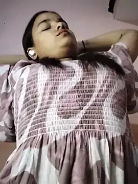 Queen_111  live sex cam
