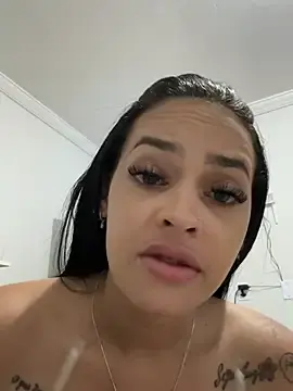 Ilyanna  live sex cam