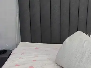 Kendra_london  live sex cam