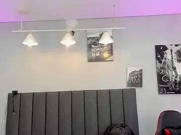Kendra_london  live sex cam