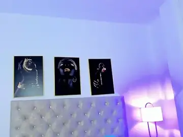 Naomy_68  live sex cam
