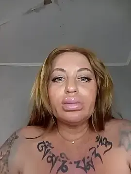 MiaMooly  live sex cam