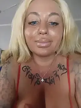 MiaMooly  live sex cam