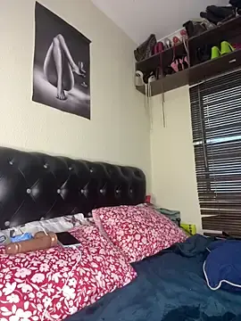 Prettyghost26  live sex cam