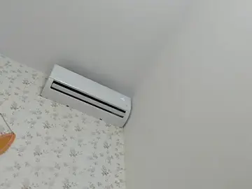 Skysaenz  live sex cam