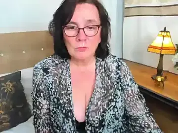 DorisDesire  live sex cam