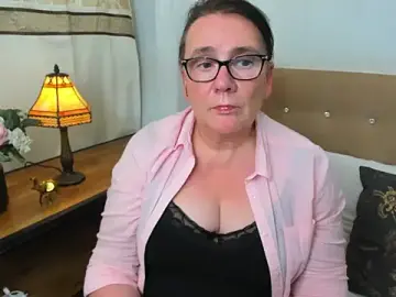 DorisDesire  live sex cam