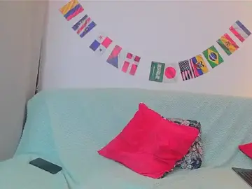 Erzsi-Moon  live sex cam