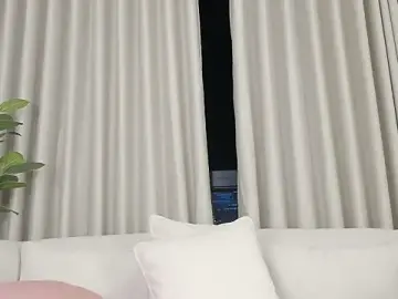 MaddyMay_  live sex cam