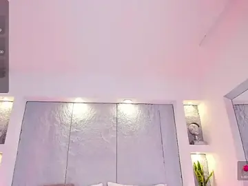 Ravenn21x  live sex cam