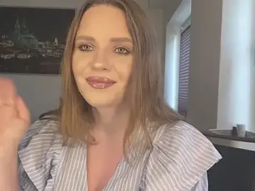 YevetteGord  live sex cam