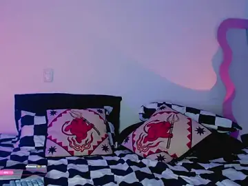 Aleksanoir  live sex cam