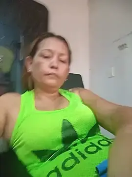 Marinita13  live sex cam