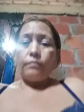 Marinita13  live sex cam