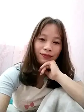 -Bami-  live sex cam