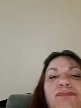 Luciouslouise72@xh  live sex cam