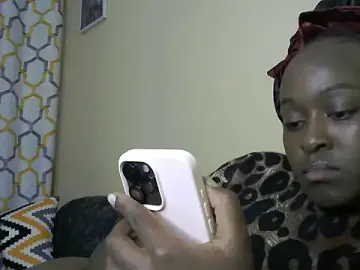 Daddys-girl  live sex cam