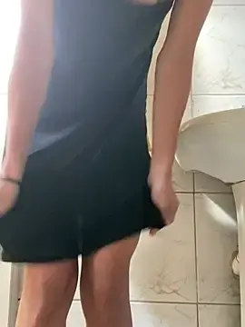 Brunalameo  live sex cam