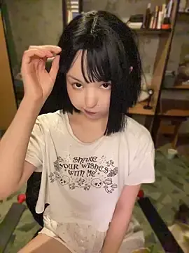 Lalallalalaa-  live sex cam