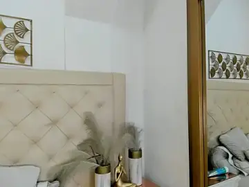 Maddie_valencia  live sex cam