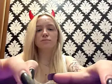 BeckieDerosso  live sex cam