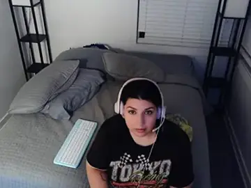 DanniDopely  live sex cam