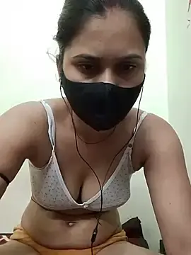 Pussygirlheena  live sex cam