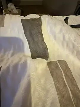 Thickfinewhitegirl  live sex cam