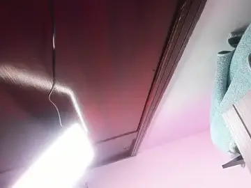 Kysha_Lipss  live sex cam