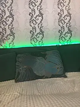 Lady__V  live sex cam