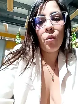 Lena-32  live sex cam