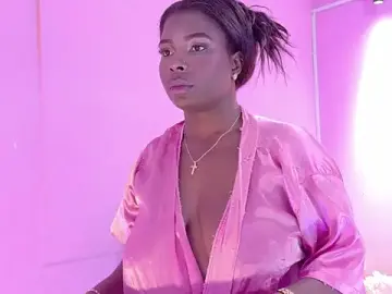 LoveQueen2  live sex cam
