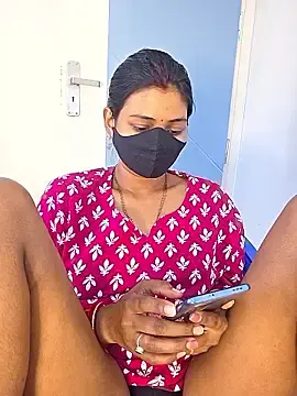 Priya_04  live sex cam