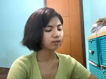 YukikoSchaefers  live sex cam