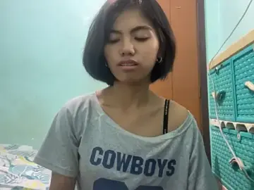 YukikoSchaefers  live sex cam