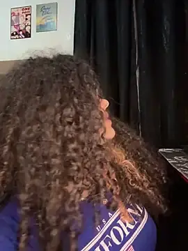 Izumikarol  live sex cam