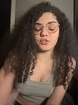 Izumikarol  live sex cam