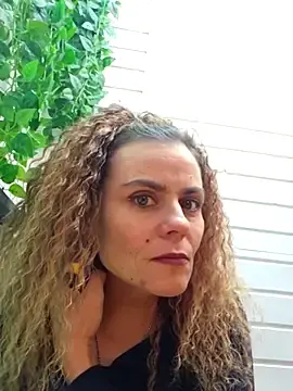 ---Natalie---  live sex cam