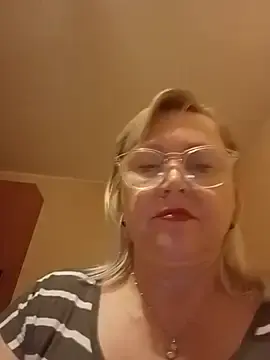 I_amVeronicle  live sex cam