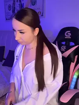 Jessylola1  live sex cam
