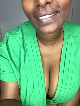 Naughty-sonia2  live sex cam